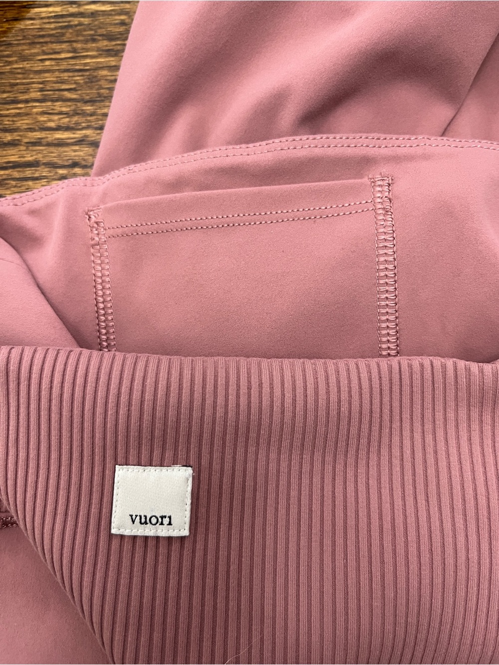 LIKE NEW Vuori Studio Ribbed Leggings